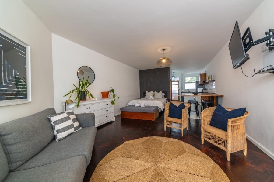 To Let 1 Bedroom Property for Rent in Sea Point Western Cape